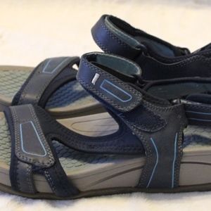 baretraps delona sandals